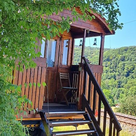 Apartmán Autarkes Tiny House Mit Rheinblick Rumikon Exteriér fotografie